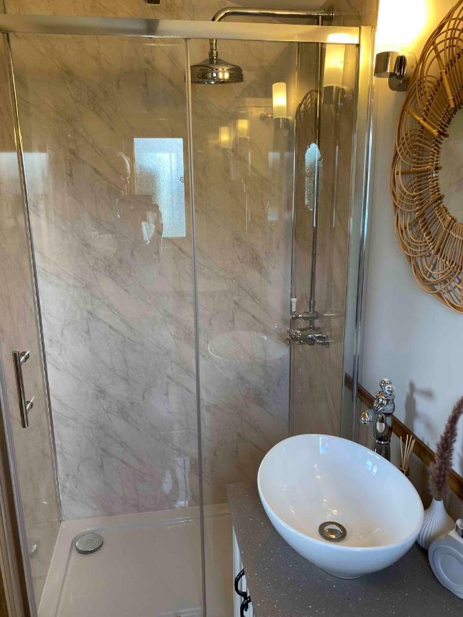 Villa Boyce Fen Farm Retreat Glamping & Fishery Wisbech Exterior foto